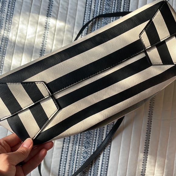 Luv by Betsey Johnson shoulder bag - Picture 4 of 9